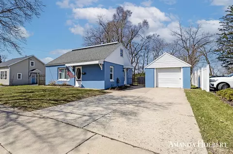 407 S Bower, Greenville, MI 48838