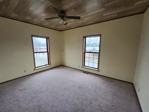 Bedroom - 895 Lynn, Baldwin, MI 49304 photo 2 of 3
