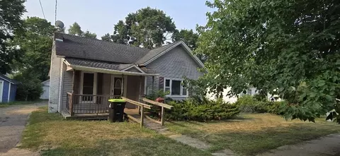 207 E Coffren, Greenville, MI 48838
