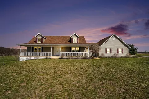 61651 County Line, Three Rivers, MI 49093