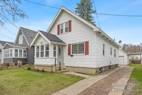 1033 Woodrow, Grand Rapids, MI 49504