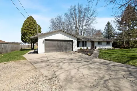 Exterior - 9240 Cady, Jackson, MI 49201 photo 3 of 12