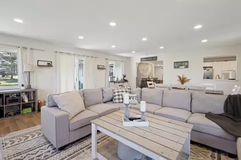 Living - 9240 Cady, Jackson, MI 49201 photo 3 of 3