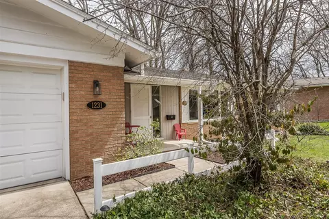 1231 Meadowbrook, Ann Arbor, MI 48103