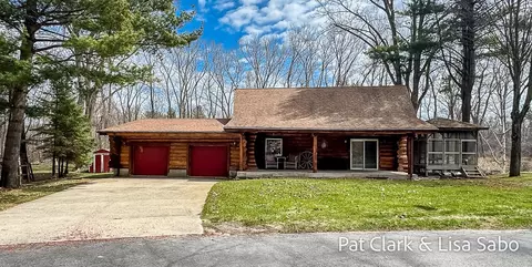 8227 W Taylor, Mears, MI 49436