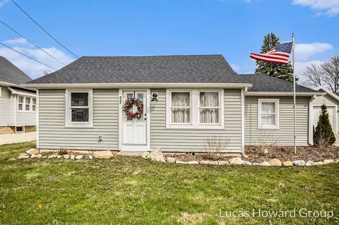 Exterior - 437 S Main, Fowler, MI 48835 photo 2 of 5