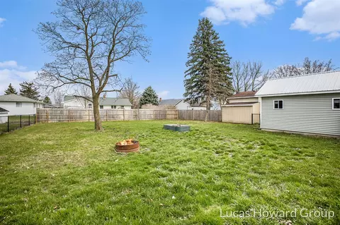 Exterior - 437 S Main, Fowler, MI 48835 photo 3 of 5