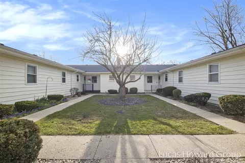 728 Andover #48, Kentwood, MI 49548