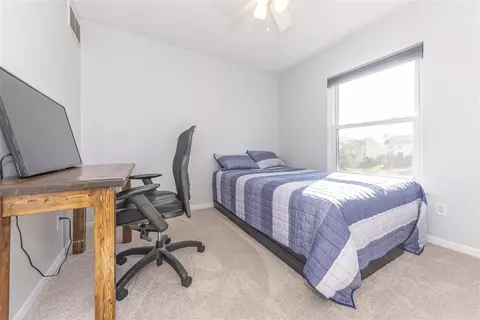 Bedroom - 3720 Meadow Vw, Dexter, MI 48130 photo 3 of 9