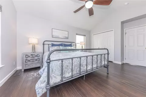 Bedroom - 3720 Meadow Vw, Dexter, MI 48130 photo 8 of 9