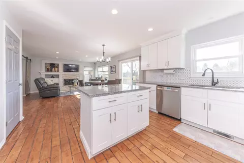 Kitchen - 3720 Meadow Vw, Dexter, MI 48130 photo 5 of 5