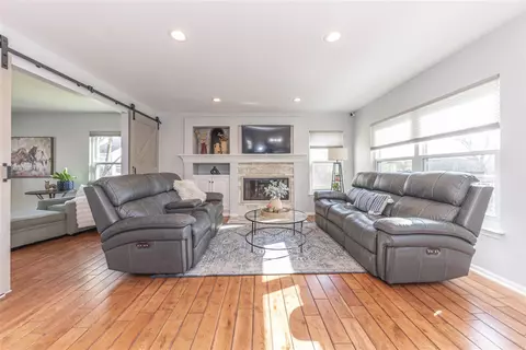 Living - 3720 Meadow Vw, Dexter, MI 48130 photo 1 of 2