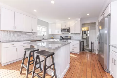 Kitchen - 3720 Meadow Vw, Dexter, MI 48130 photo 1 of 5