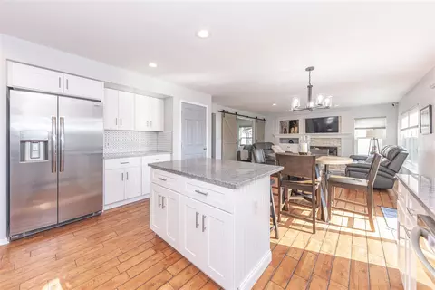 Kitchen - 3720 Meadow Vw, Dexter, MI 48130 photo 3 of 5