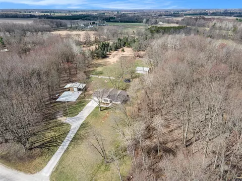 7811 Croswell, Newaygo, MI 49337