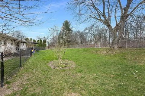 1004 Needham, Walker, MI 49544 photo 24