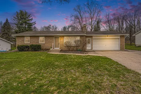 1004 Needham, Walker, MI 49544 photo 2