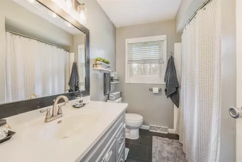 1004 Needham, Walker, MI 49544 photo 19