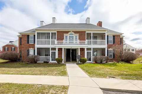 840 W Summerfield Gln, Ann Arbor, MI 48103