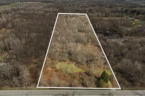 5278 Oakville Waltz, New Boston, MI 48164