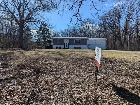 8515 Cedar Lk, Edmore, MI 48829