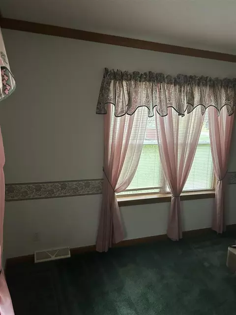 Bedroom - 4 Grady, Coldwater, MI 49036 photo 2 of 3