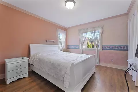 Bedroom - 3241 E Cranberry Lk, Harrison, MI 48625 photo 3 of 6
