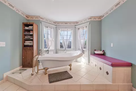 Bath - 3241 E Cranberry Lk, Harrison, MI 48625 photo 1 of 7