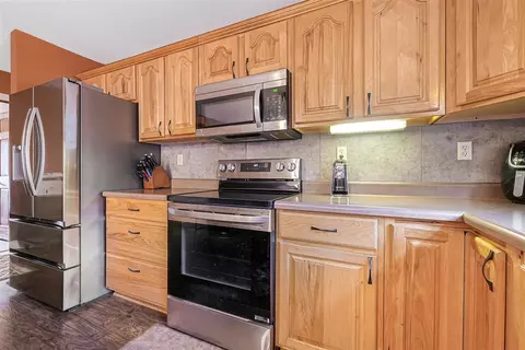 Kitchen - 3241 E Cranberry Lk, Harrison, MI 48625 photo 3 of 6
