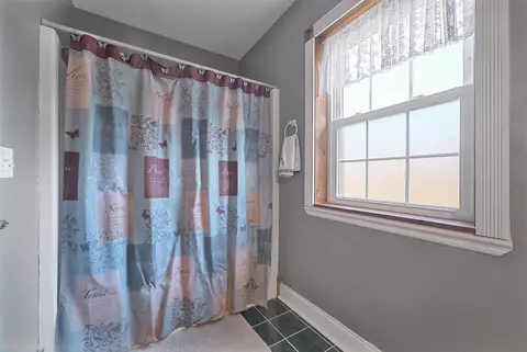 Bath - 3241 E Cranberry Lk, Harrison, MI 48625 photo 6 of 7