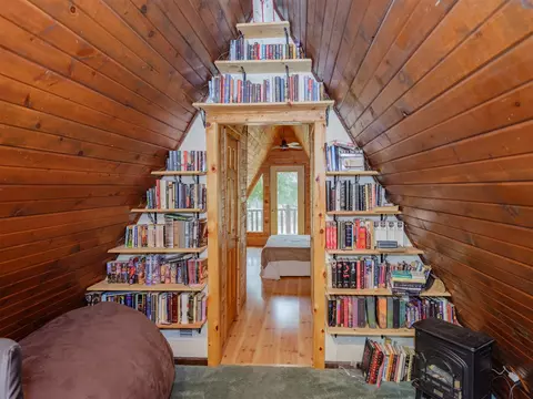 Entry Way - 13394 E G, Augusta, MI 49012 photo 3 of 4