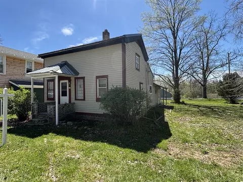 215 E Liberty, Cement City, MI 49233