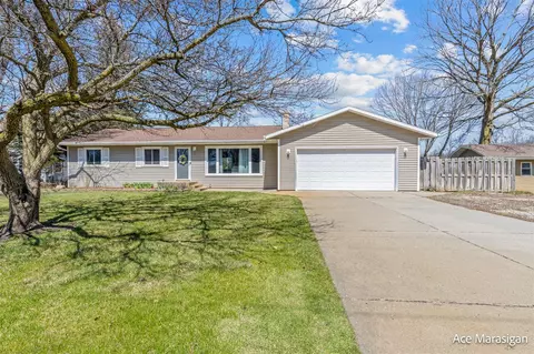 2965 3 Mile, Grand Rapids, MI 49525