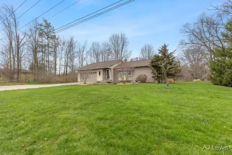 3281 Bauer, Jenison, MI 49428