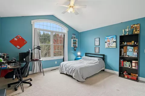 Bedroom - 17867 K-line, Marshall, MI 49068 photo 4 of 8