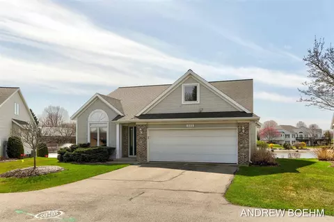 332 Royal Park, Zeeland, MI 49464