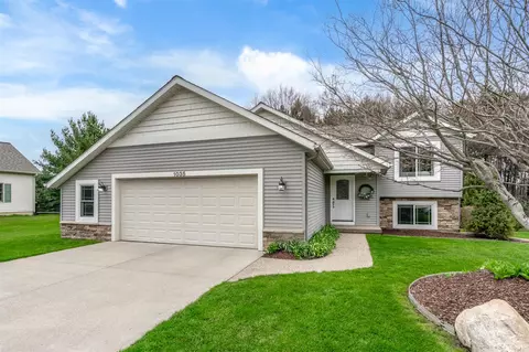 1035 S Stoneridge, Plainwell, MI 49080