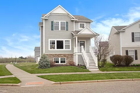 2088 Kensington Park, Holland, MI 49423