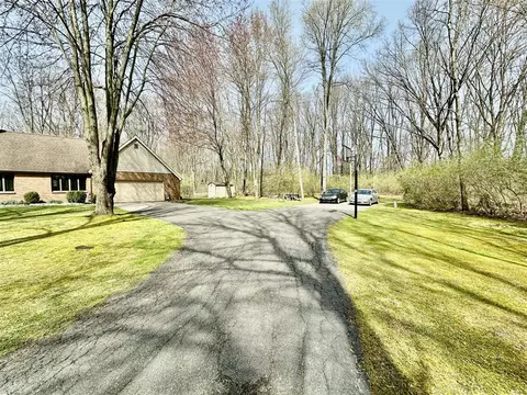 Exterior - 1606 Bunting, Jackson, MI 49201 photo 9 of 24