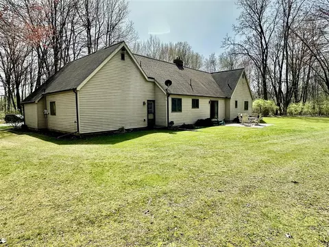 Exterior - 1606 Bunting, Jackson, MI 49201 photo 15 of 24