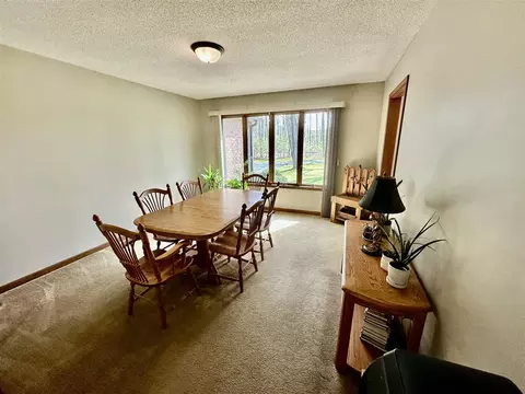 Dining - 1606 Bunting, Jackson, MI 49201 photo 1 of 2