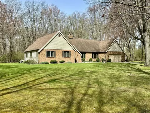 1606 Bunting, Jackson, MI 49201