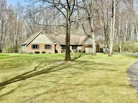 Exterior - 1606 Bunting, Jackson, MI 49201 photo 4 of 24