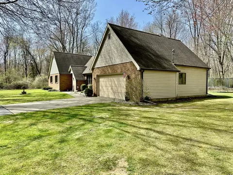 Exterior - 1606 Bunting, Jackson, MI 49201 photo 12 of 24