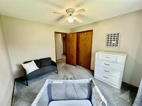 Bedroom - 1606 Bunting, Jackson, MI 49201 photo 4 of 6
