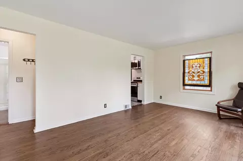 Living - 313 W Prospect, Marshall, MI 49068 photo 2 of 3