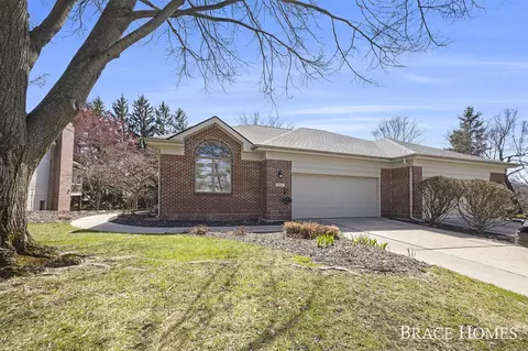 2004 S Terrace Ln, Grand Rapids, MI 49505