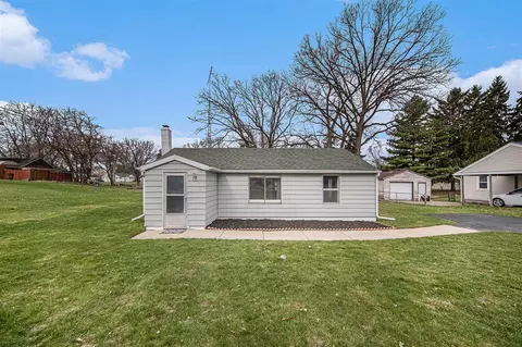 906 Lowell, Jackson, MI 49202 photo 2