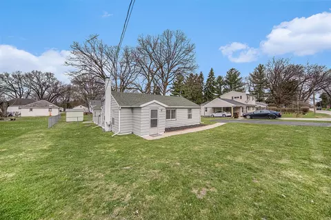 906 Lowell, Jackson, MI 49202 photo 17