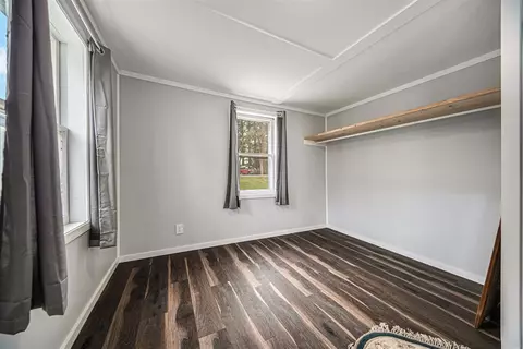 906 Lowell, Jackson, MI 49202 photo 10